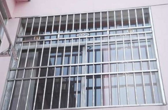 不锈钢防盗窗多少钱一平方
